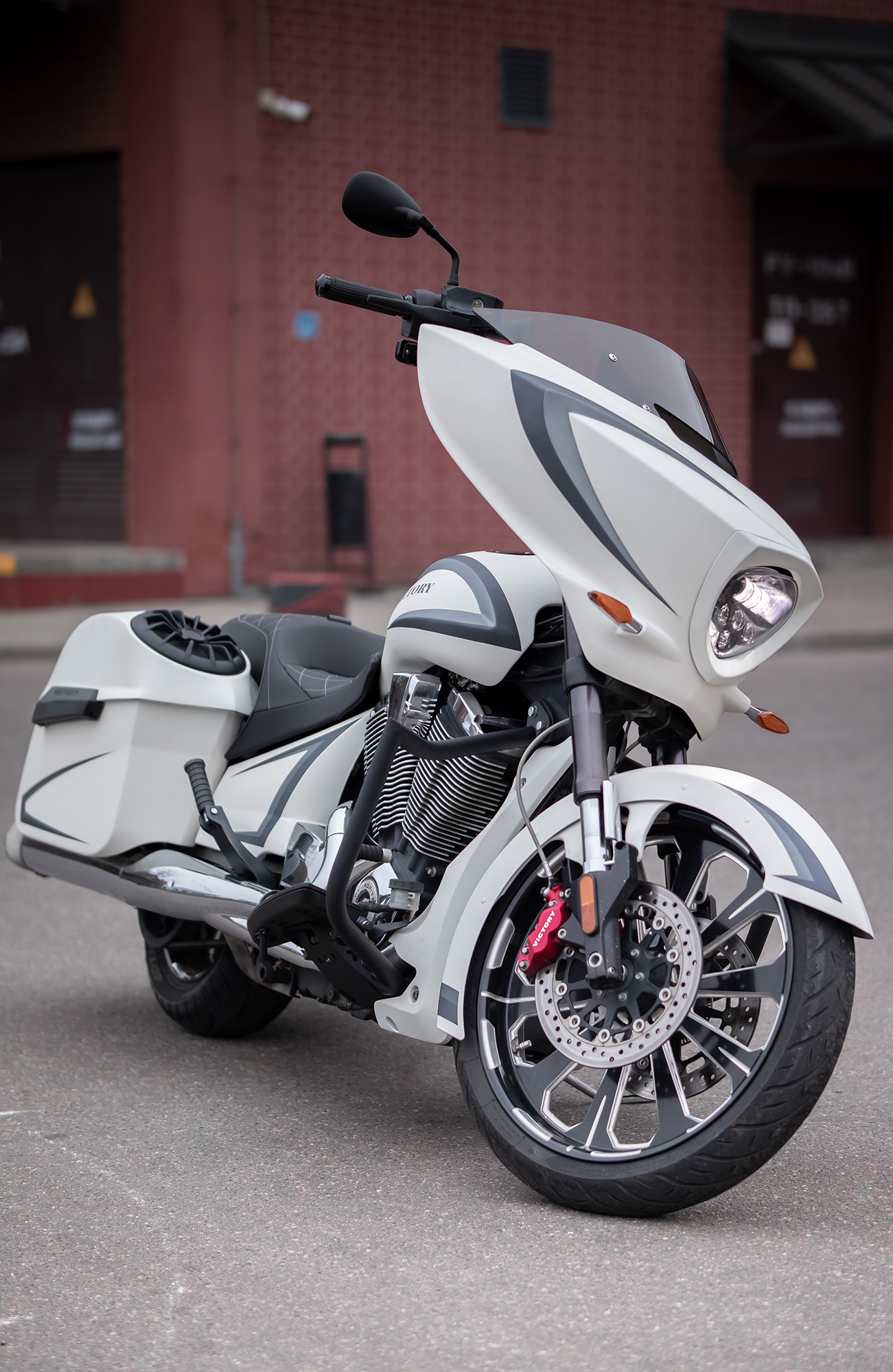 Victory Magnum